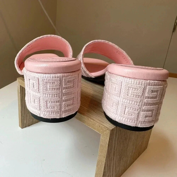 GIVENCHY Pink 4G Block Heel Slip On Spring/Summer Sandal, Size 6.5 - Picture 4 of 14